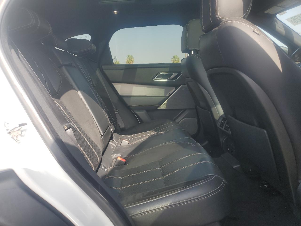 2018 Land Rover Range Rover Velar R-Dynamic Se VIN: SALYL2RN0JA771602 Lot: 90113125