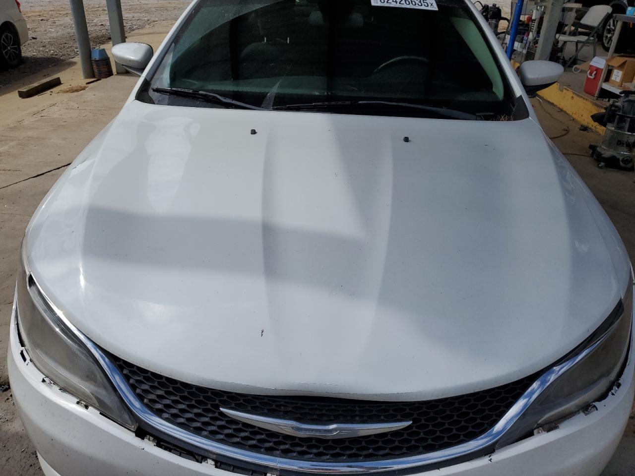 2015 Chrysler 200 Limited VIN: 1C3CCCAB9FN677599 Lot: 82426635
