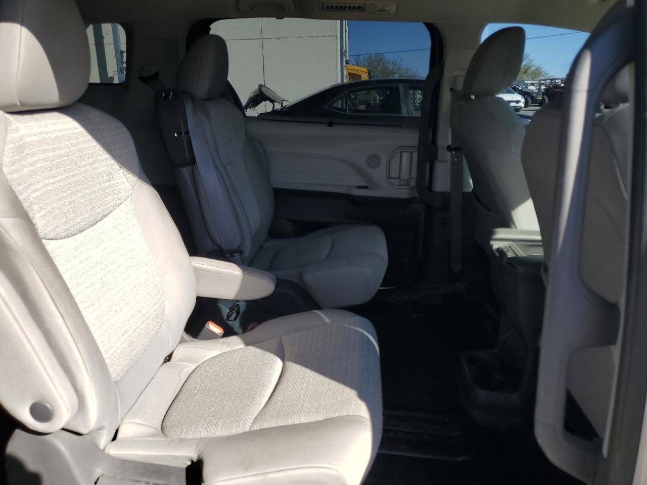 2021 Toyota Sienna Le VIN: 5TDKRKEC7MS037918 Lot: 86122035