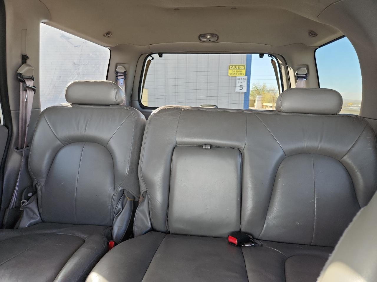 2001 Ford Expedition Xlt VIN: 1FMRU16W11LA05376 Lot: 90942475