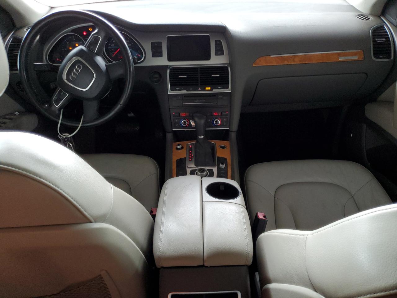 2010 Audi Q7 Premium Plus VIN: WA1LMBFE0AD003419 Lot: 86534075
