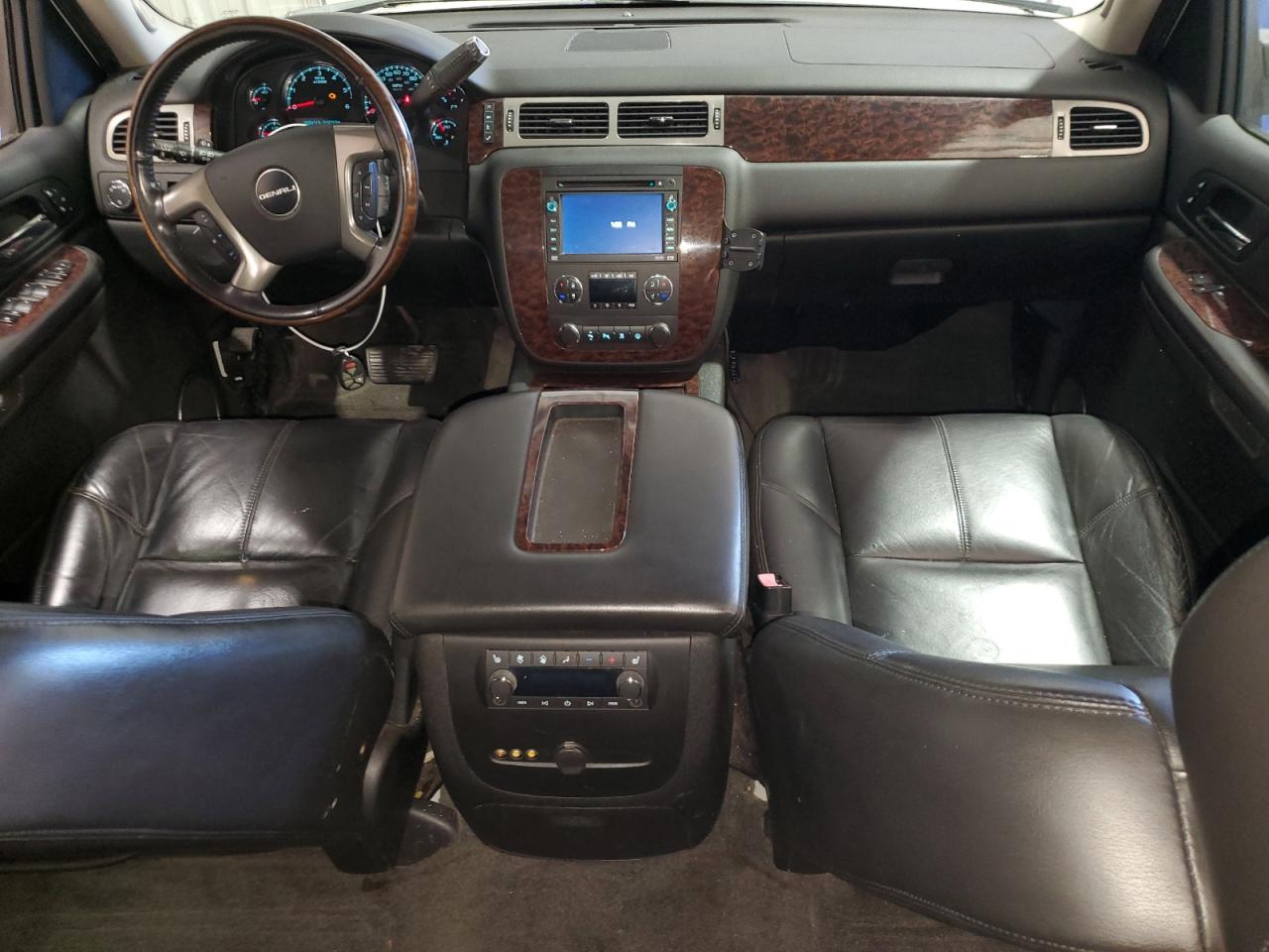 2008 GMC Yukon Denali VIN: 1GKFK63888J141398 Lot: 84635285