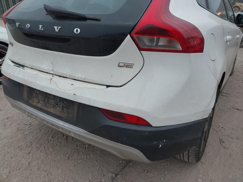 2013 VOLVO V40 D2 CROSS COUNTRY LUX 5DR