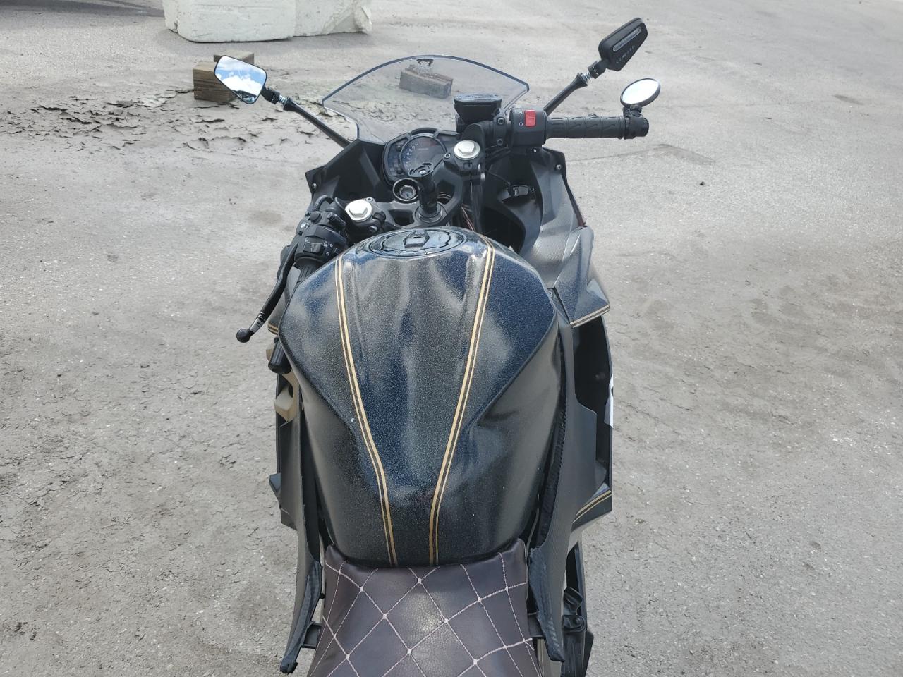 2023 Kawasaki Ex400 VIN: JKAEXKH14PDAK7700 Lot: 85853165