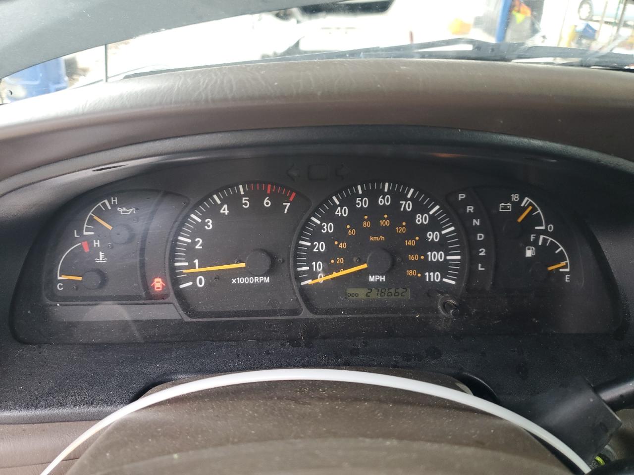 2000 Toyota Tundra Access Cab Limited VIN: 5TBRT3818YS017823 Lot: 84816835