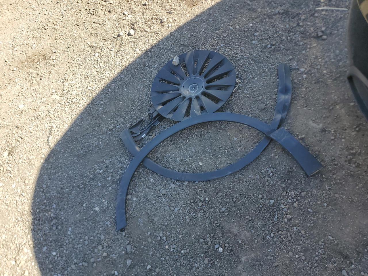 2023 Tesla Model Y VIN: 7SAYGDEE5PA171008 Lot: 84808185