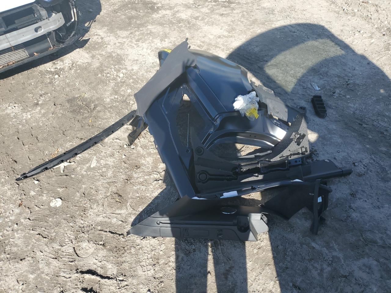 2020 Land Rover Range Rover Velar S VIN: SALYB2EX8LA273824 Lot: 87096485