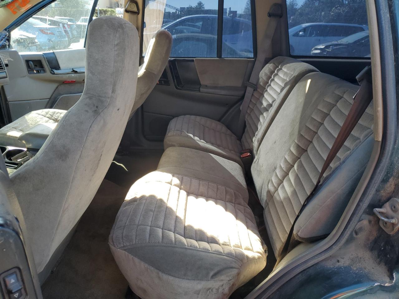 1993 Jeep Grand Cherokee Laredo VIN: 1J4GZ58S2PC135460 Lot: 85374815