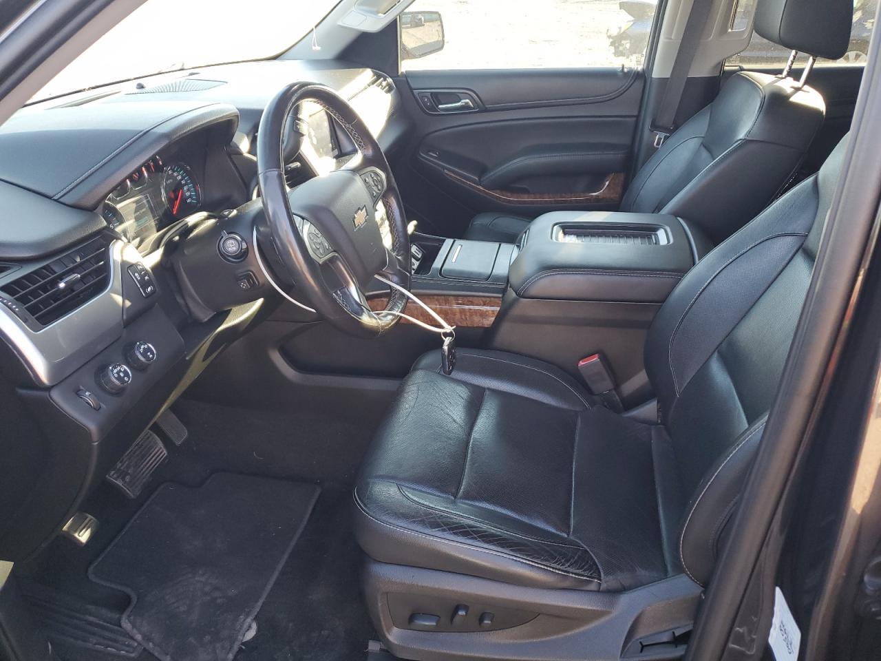 2018 Chevrolet Suburban K1500 Premier VIN: 1GNSKJKCXJR243819 Lot: 85523015