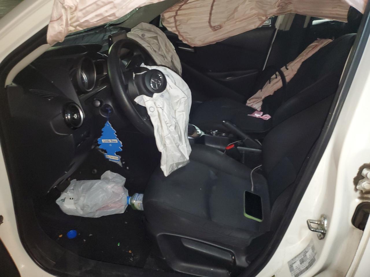 2020 Toyota Yaris L VIN: 3MYDLBYVXLY704819 Lot: 86749605