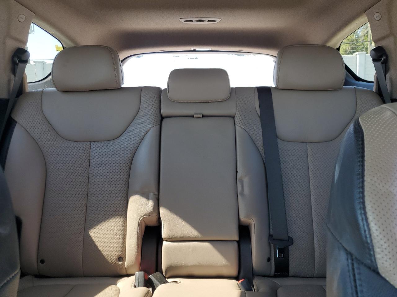 2019 Hyundai Santa Fe Limited VIN: 5NMS53AD4KH030845 Lot: 87262955