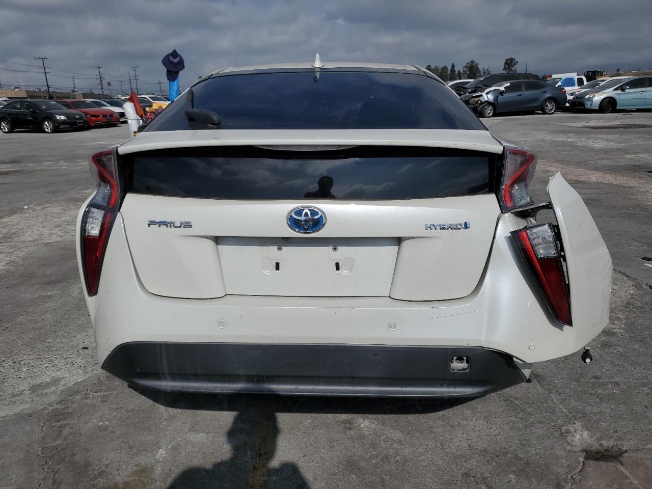 2018 Toyota Prius VIN: JTDKBRFU0J3588256 Lot: 85300185