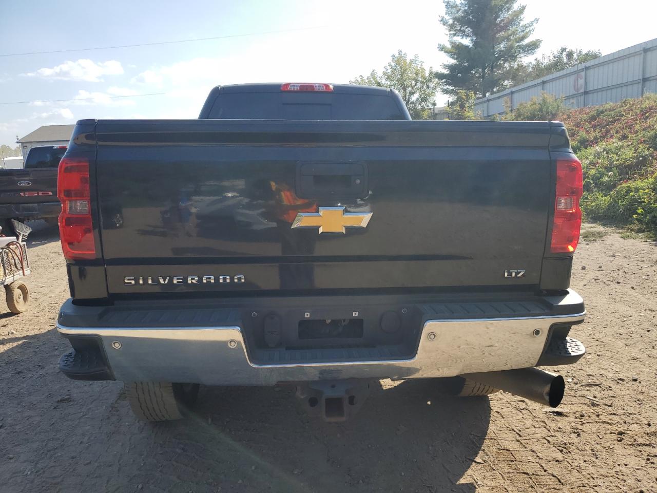 2015 Chevrolet Silverado K2500 Heavy Duty Ltz VIN: 1GC1KWE84FF664145 Lot: 82197315