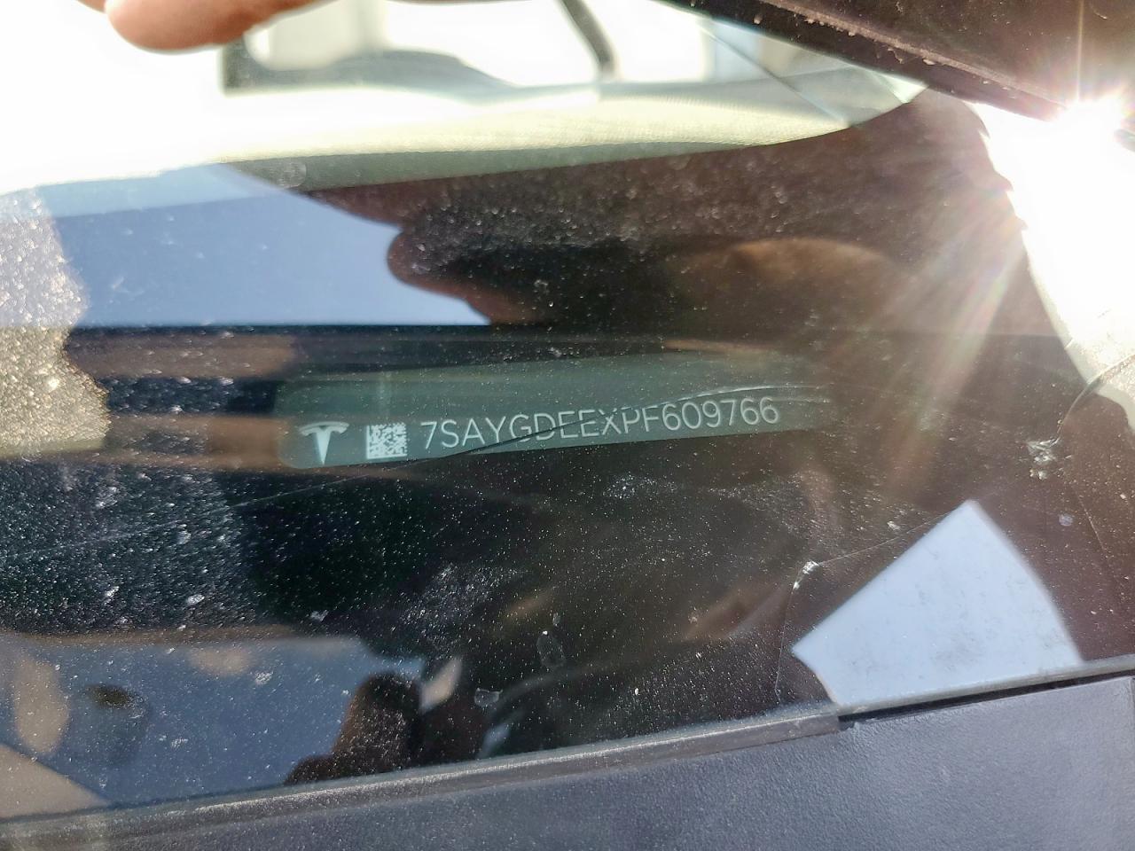 2023 Tesla Model Y VIN: 7SAYGDEEXPF609766 Lot: 85840595