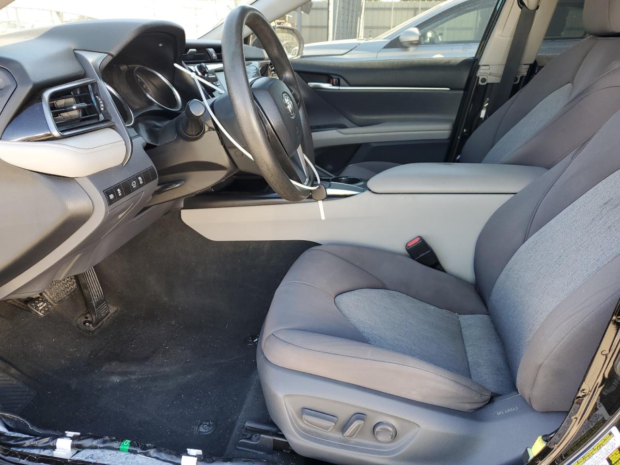 2019 Toyota Camry L VIN: 4T1B11HK6KU825632 Lot: 82190755