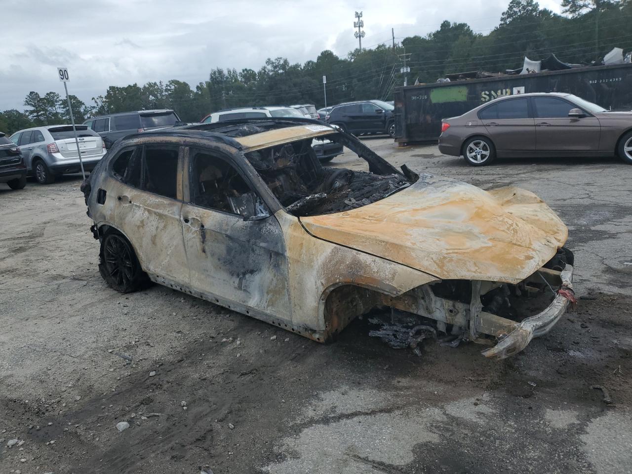 Фото: WBAVM1C58EVW53254