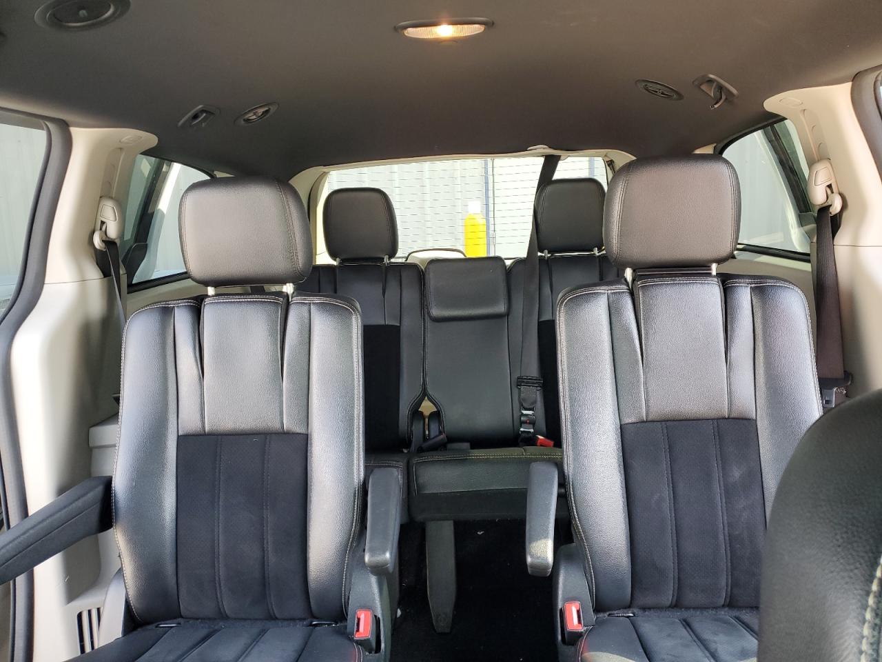 2018 Dodge Grand Caravan Sxt VIN: 2C4RDGCG2JR328184 Lot: 82238325