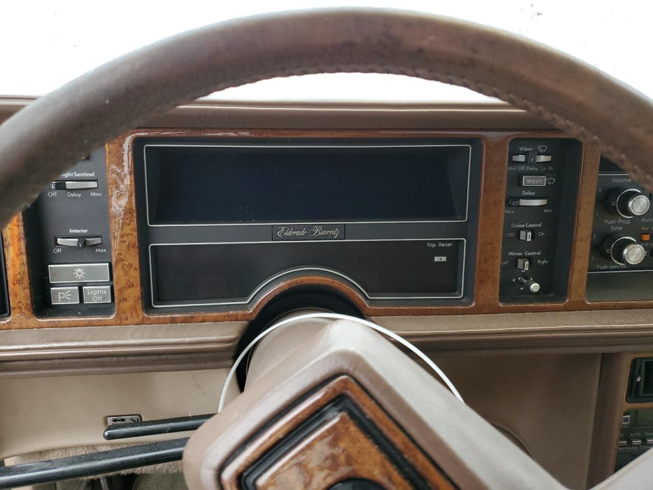 1989 Cadillac Eldorado VIN: 1G6EL1156KU610304 Lot: 86273295