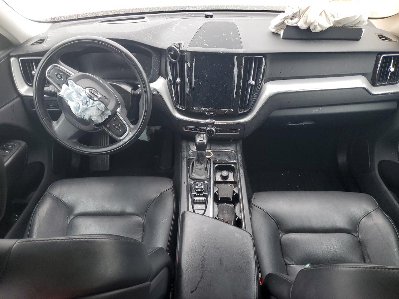 2019 Volvo Xc60 T5 Momentum VIN: LYV102DK8KB325531 Lot: 82483655