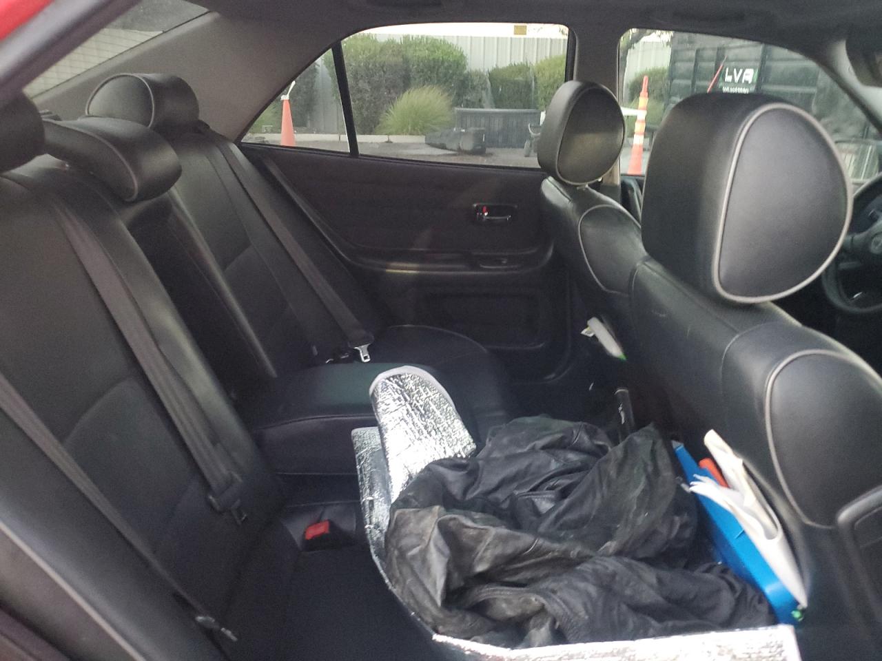 2002 Lexus Is 300 VIN: 055617 Lot: 86601295