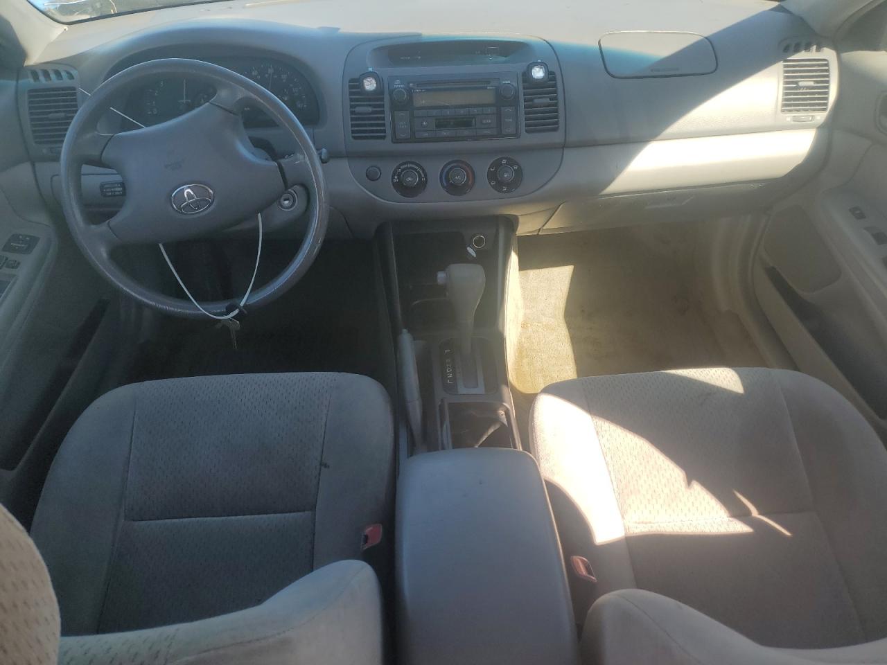 2004 Toyota Camry Le VIN: 4T1BE32K34U868241 Lot: 84267515