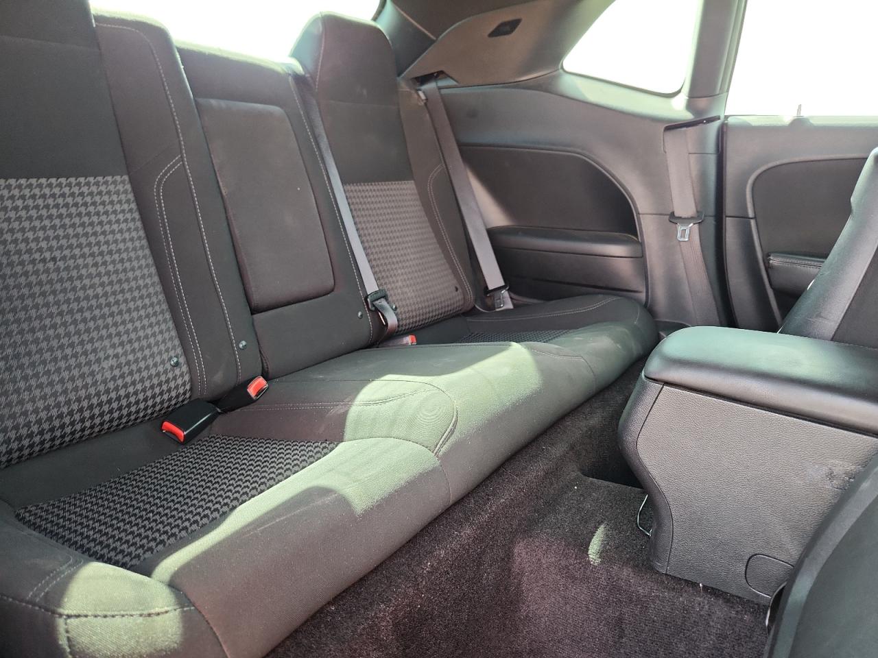 2018 Dodge Challenger Sxt VIN: 2C3CDZAG3JH131653 Lot: 82559305