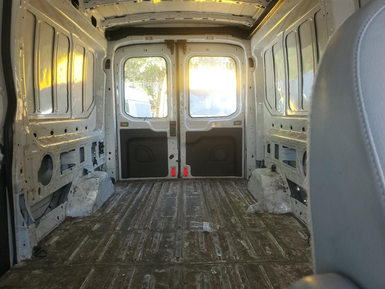 2019 Ford Transit T-150 VIN: 1FTYE2CM8KKA74949 Lot: 81332055