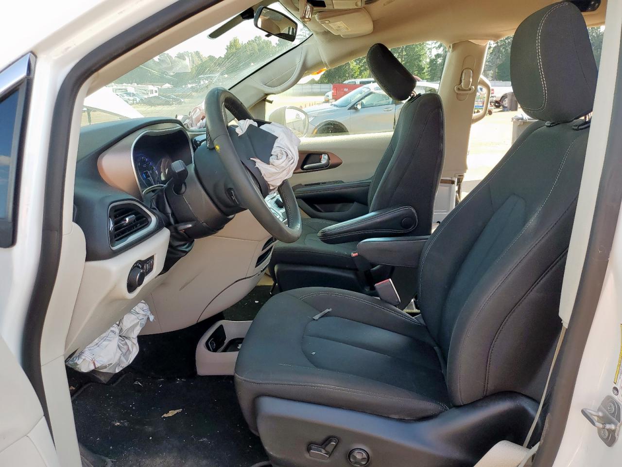 2022 Chrysler Voyager Lx VIN: 2C4RC1CG6NR102767 Lot: 87012685