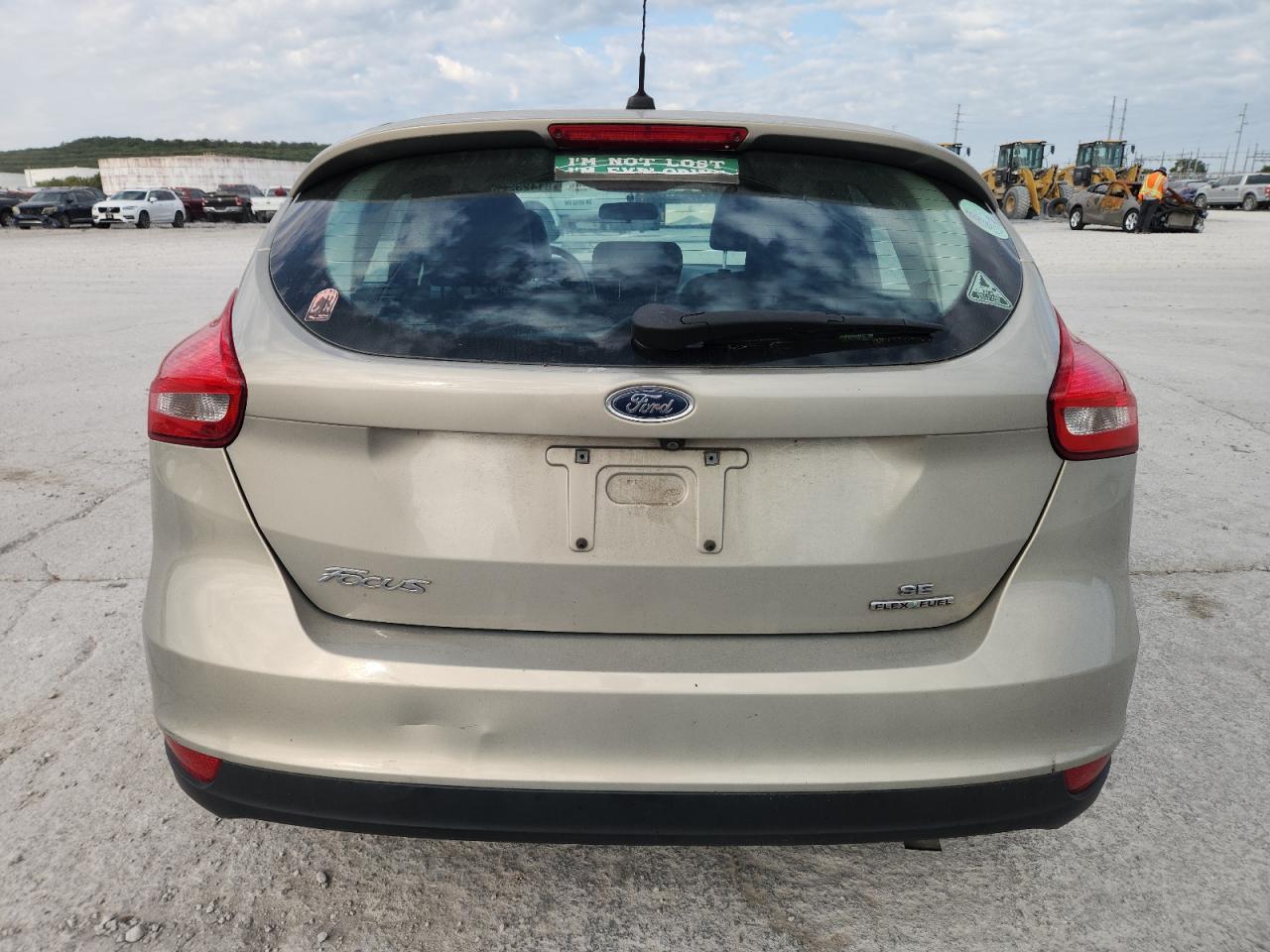 2015 Ford Focus Se VIN: 1FADP3K21FL264855 Lot: 81423225