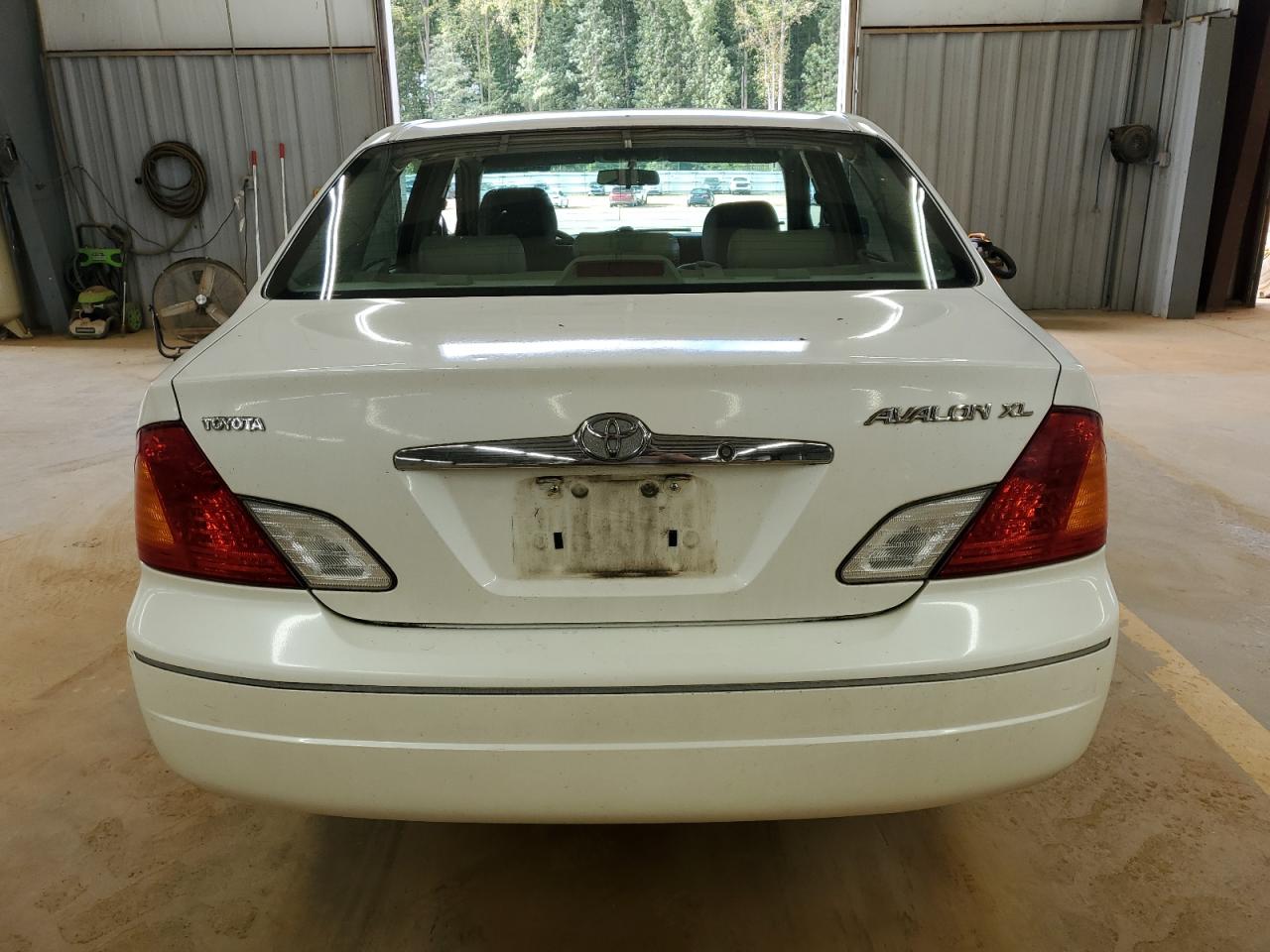 2001 Toyota Avalon Xl VIN: 4T1BF28B21U153834 Lot: 82340515