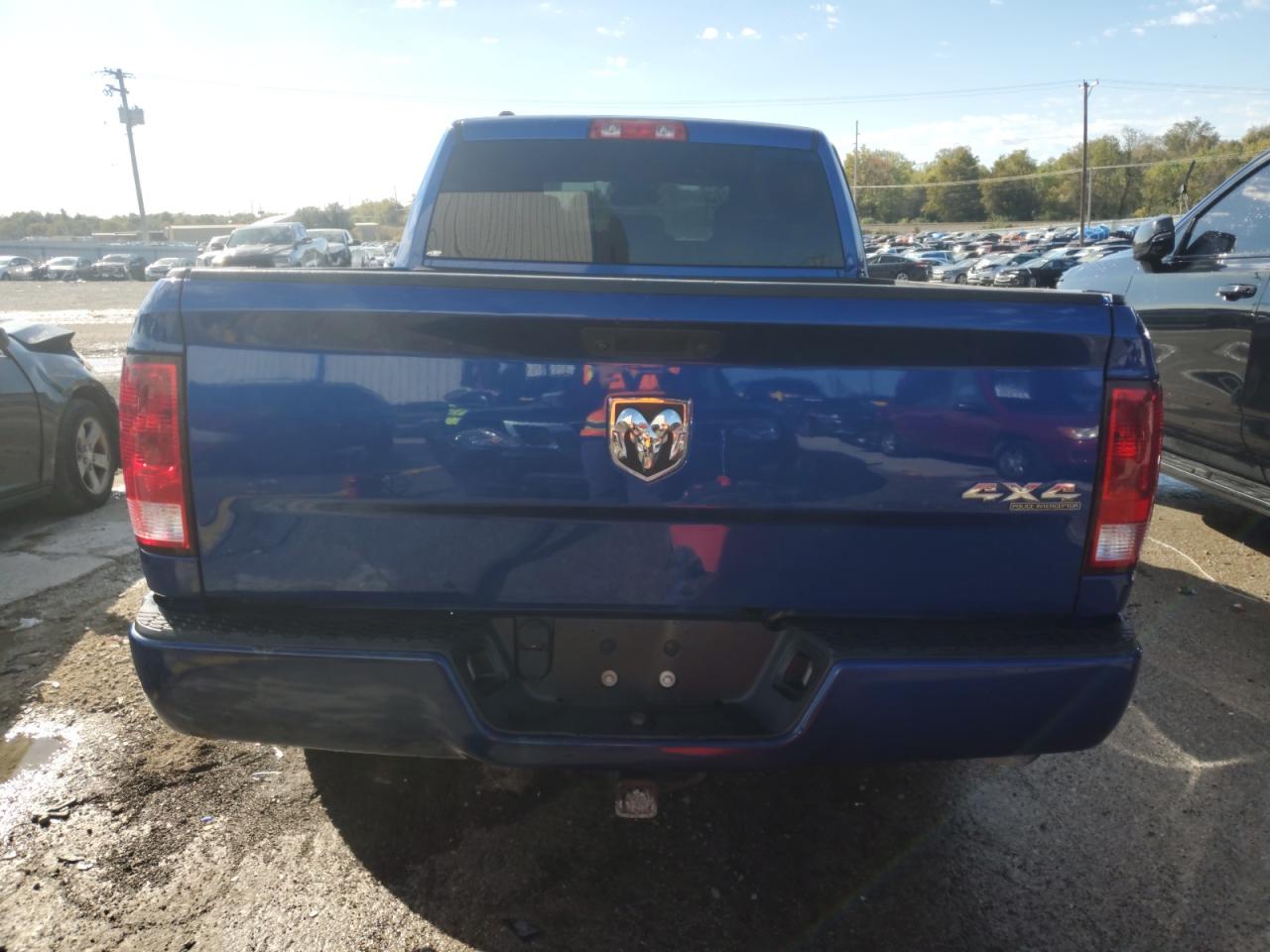 2018 Ram 1500 St VIN: 1C6RR7FG5JS352756 Lot: 87257575