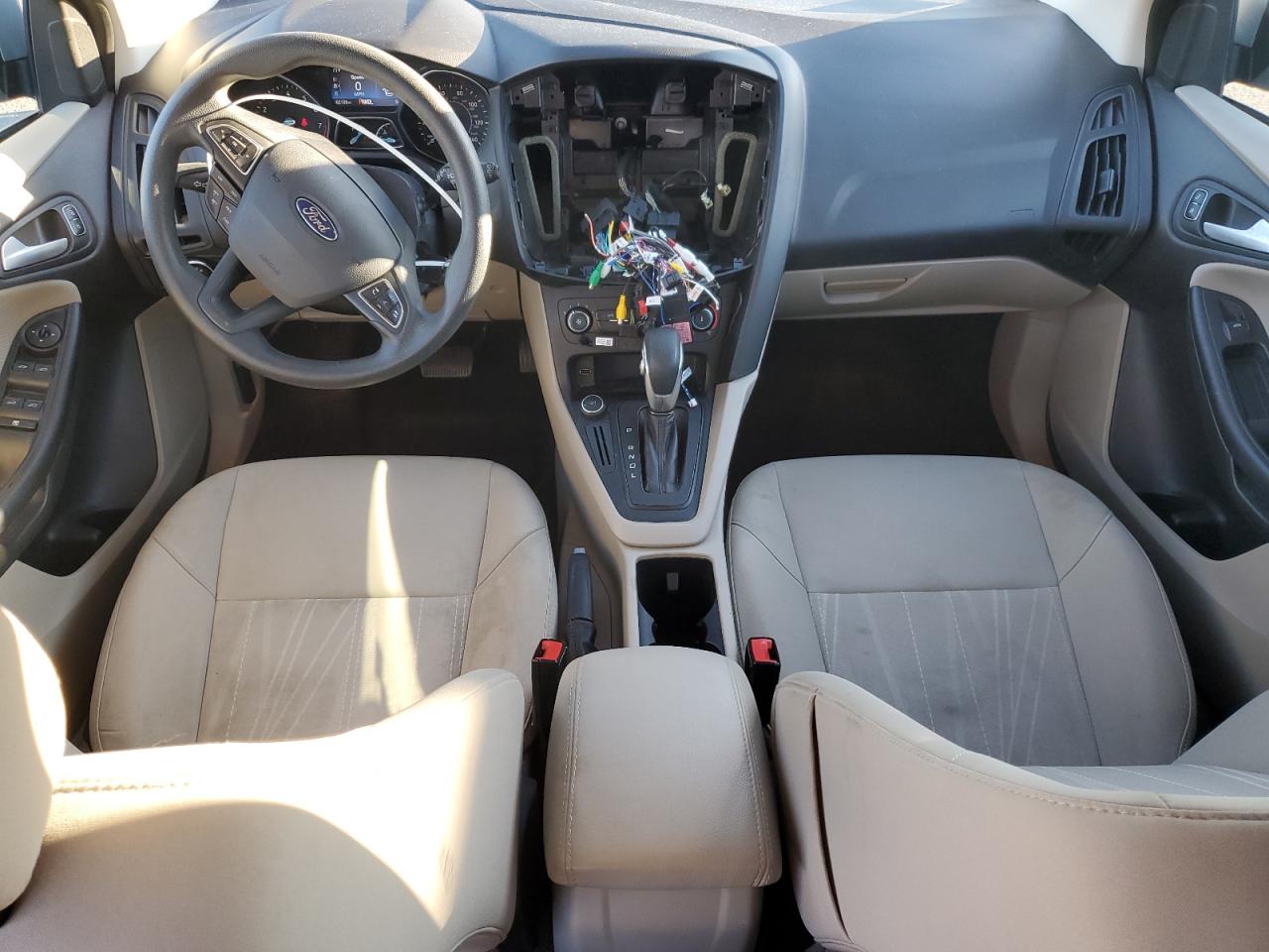 2017 Ford Focus Se VIN: 1FADP3K22HL301222 Lot: 86090425