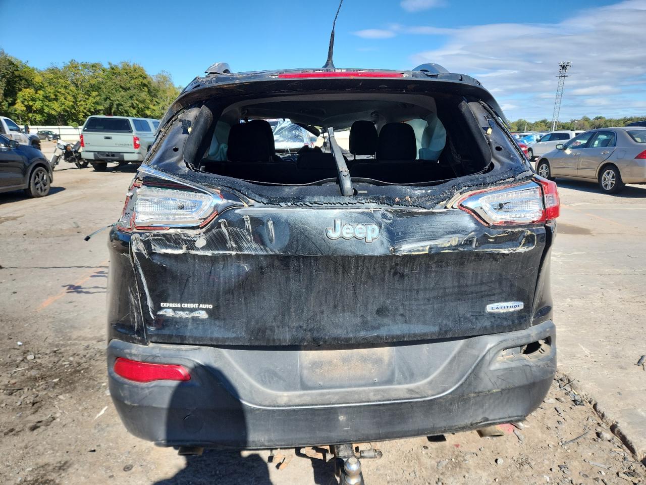 2014 Jeep Cherokee Latitude VIN: 1C4PJMCS2EW272795 Lot: 90243275