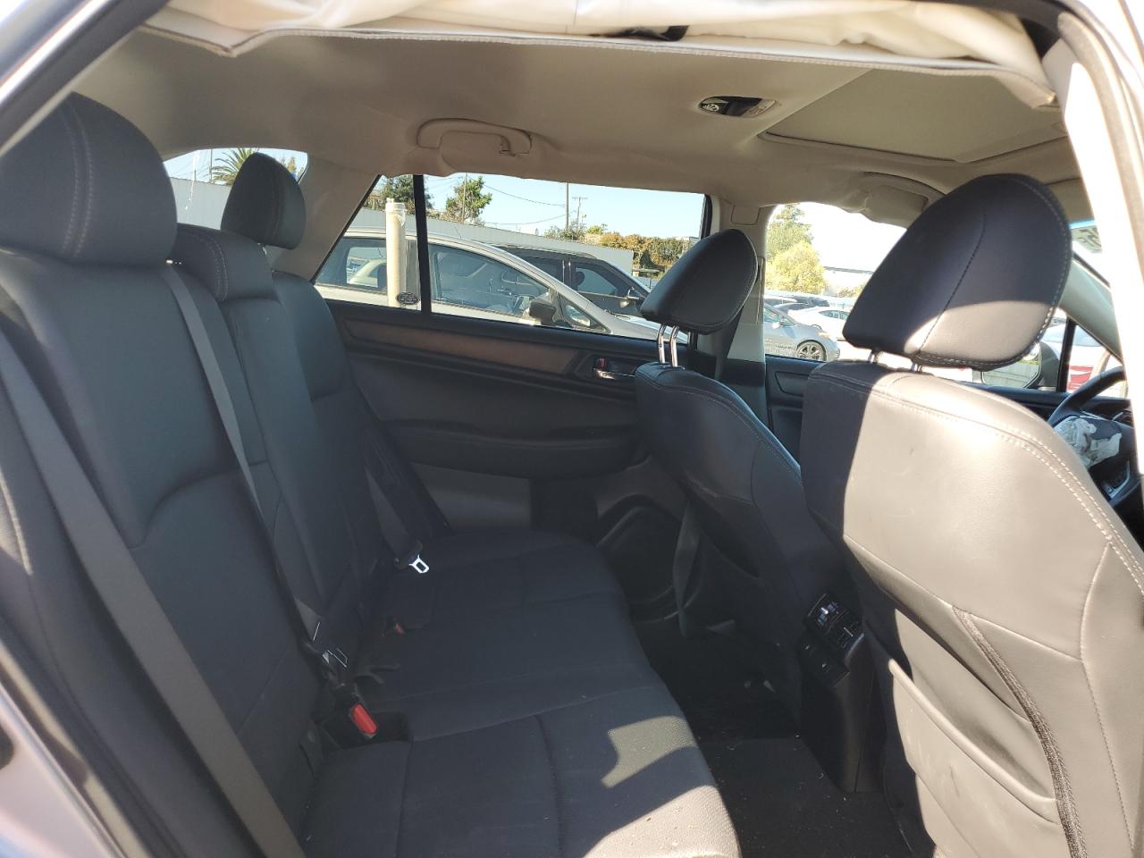 2017 Subaru Outback 2.5I Limited VIN: 4S4BSANC1H3209037 Lot: 87251495