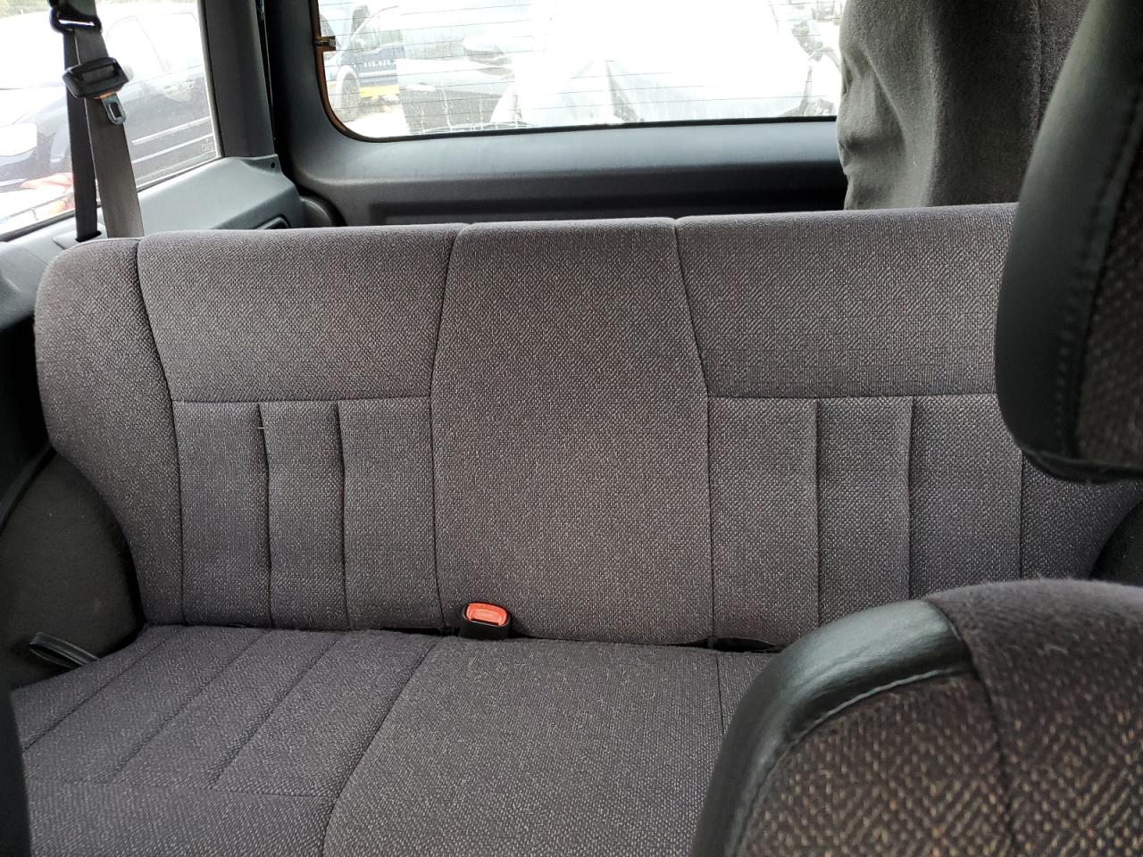 2000 Jeep Cherokee Classic VIN: 1J4FF58S8YL194566 Lot: 85357295