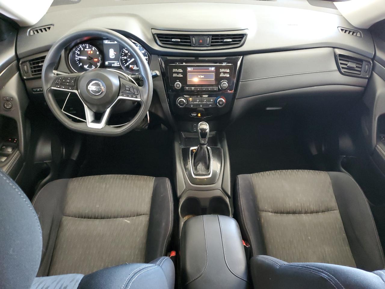 2017 Nissan Rogue S VIN: JN8AT2MT3HW384610 Lot: 82123585