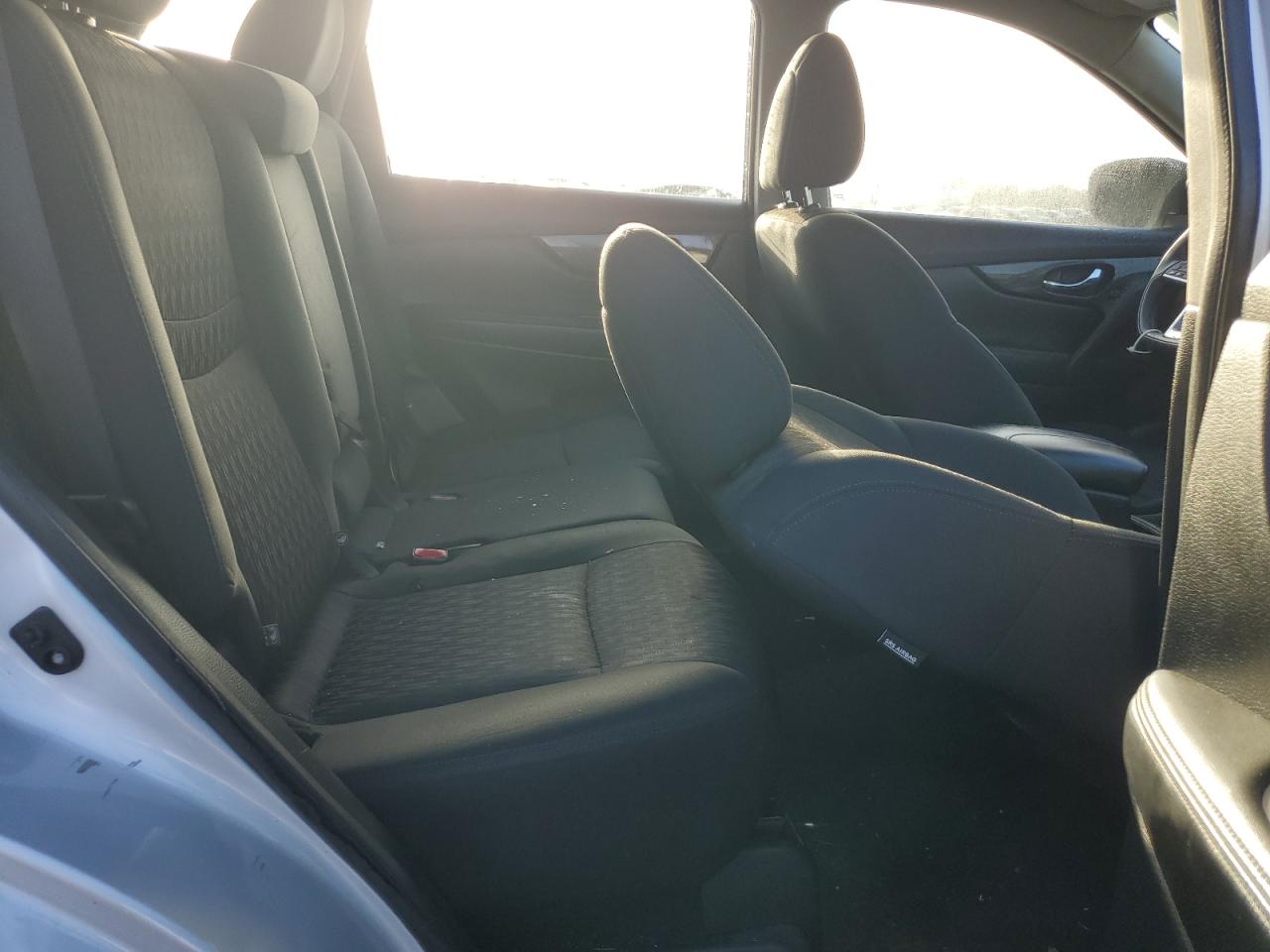 2018 Nissan Rogue S VIN: 5N1AT2MT4JC756468 Lot: 84070565