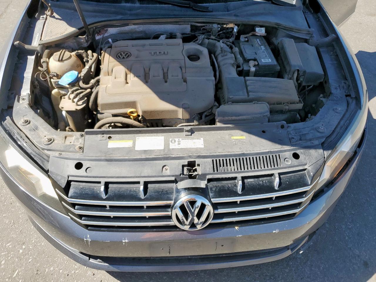 2015 Volkswagen Passat Sel VIN: 1VWCV7A36FC014425 Lot: 85580485