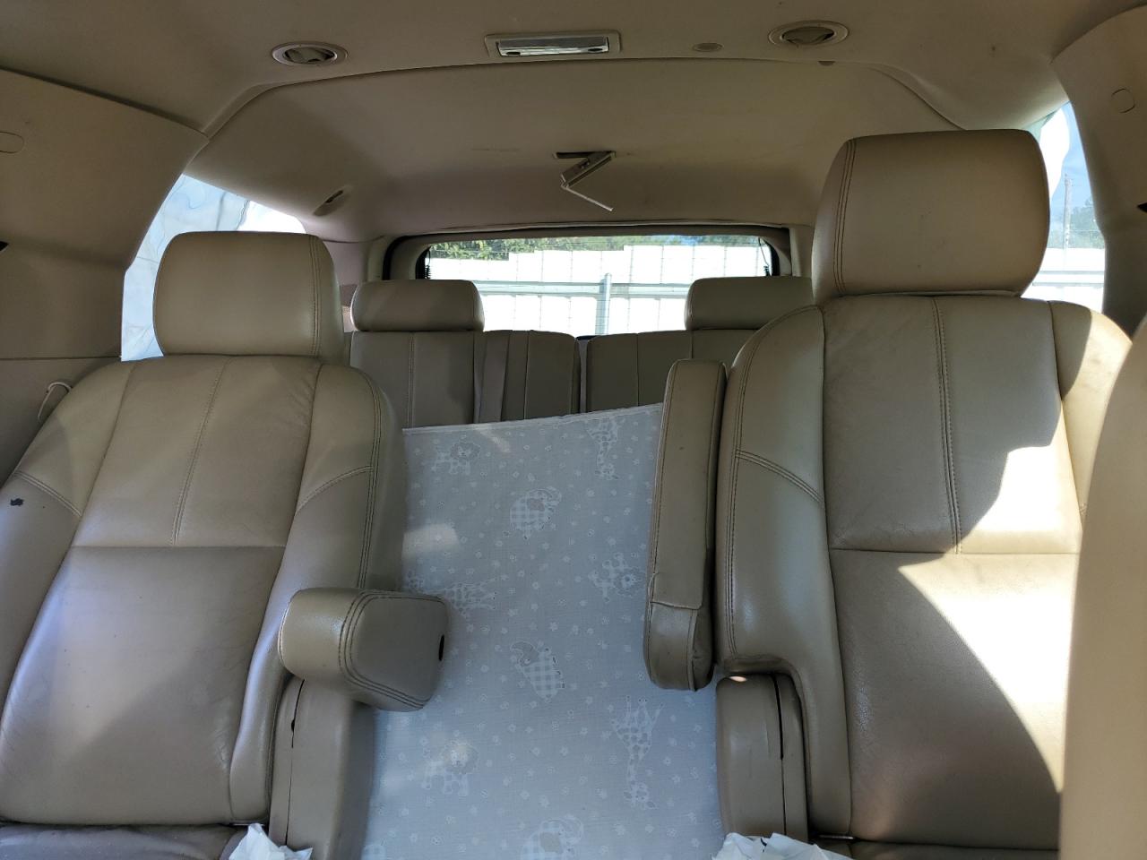 2011 Chevrolet Suburban K1500 Lt VIN: 1GNSKJE39BR132837 Lot: 86316825