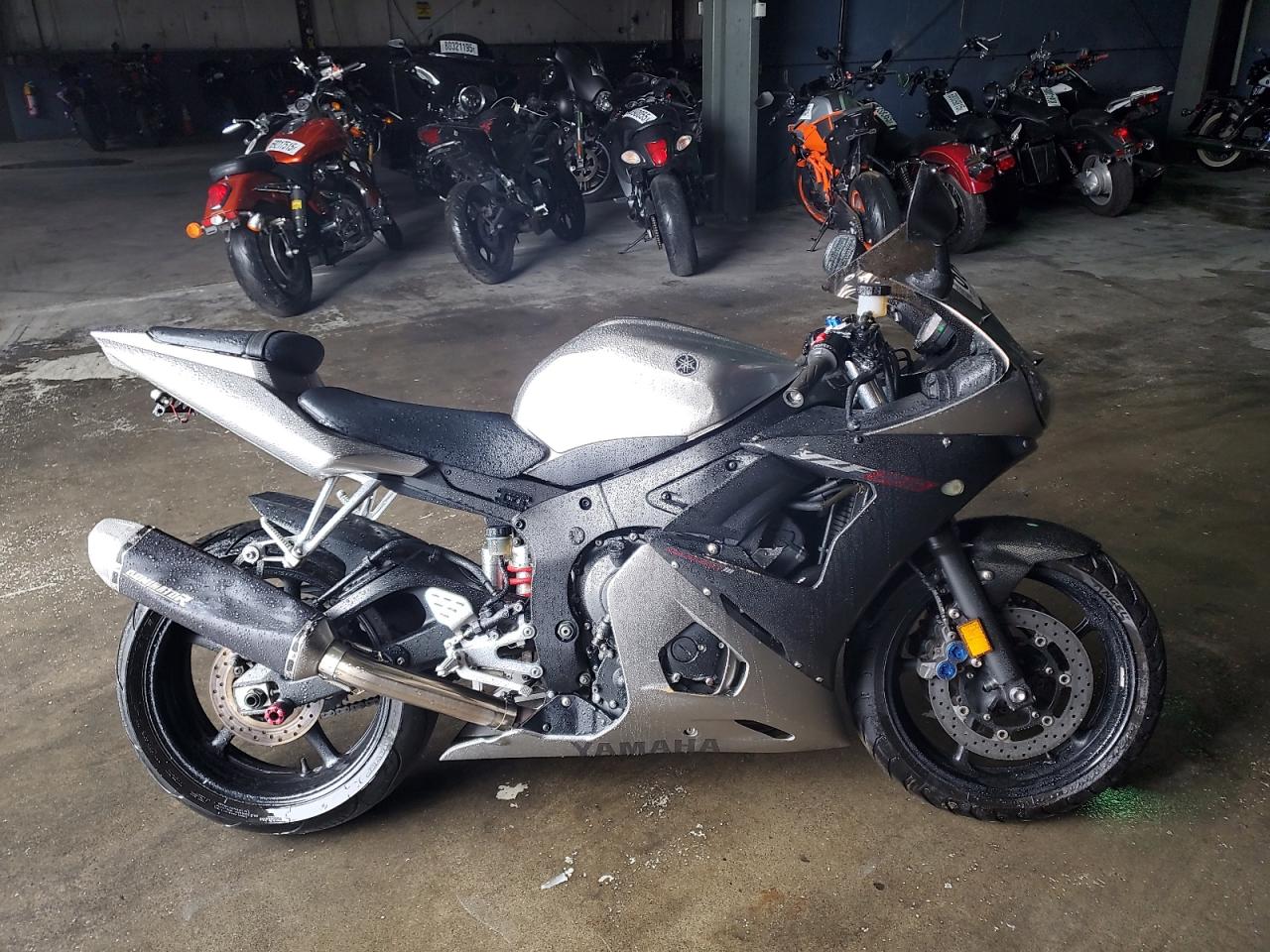 2003 Yamaha Yzfr6 L