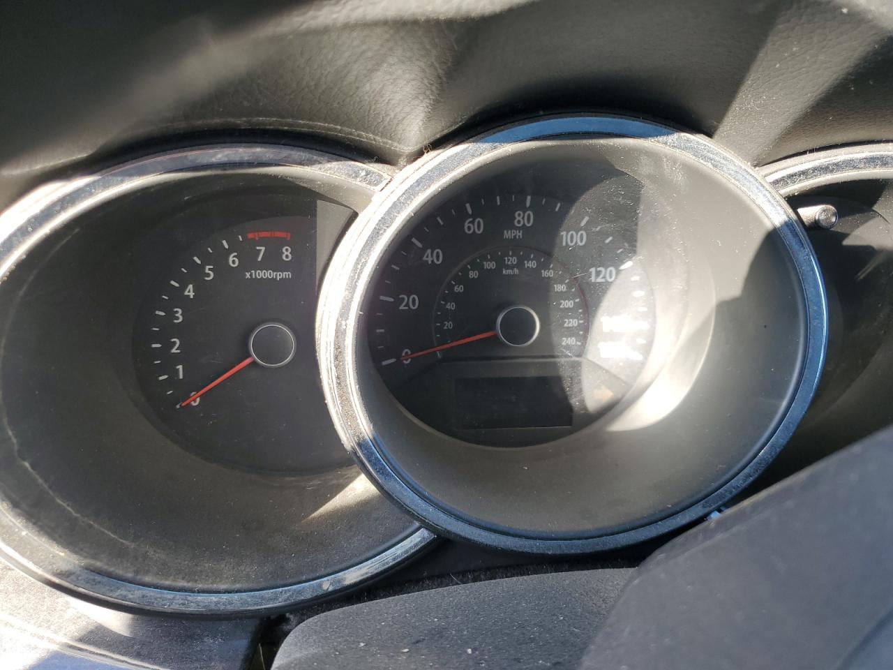 2011 Kia Sorento Base VIN: 5XYKT4A25BG050137 Lot: 82247115