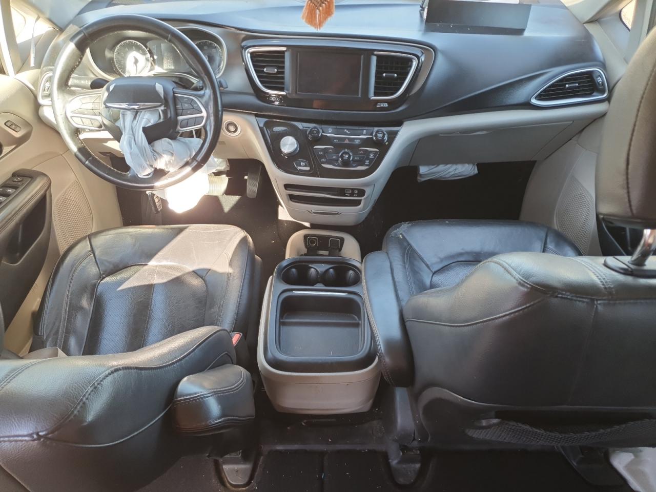 2020 Chrysler Pacifica Touring L VIN: 2C4RC1BG5LR112267 Lot: 90342275