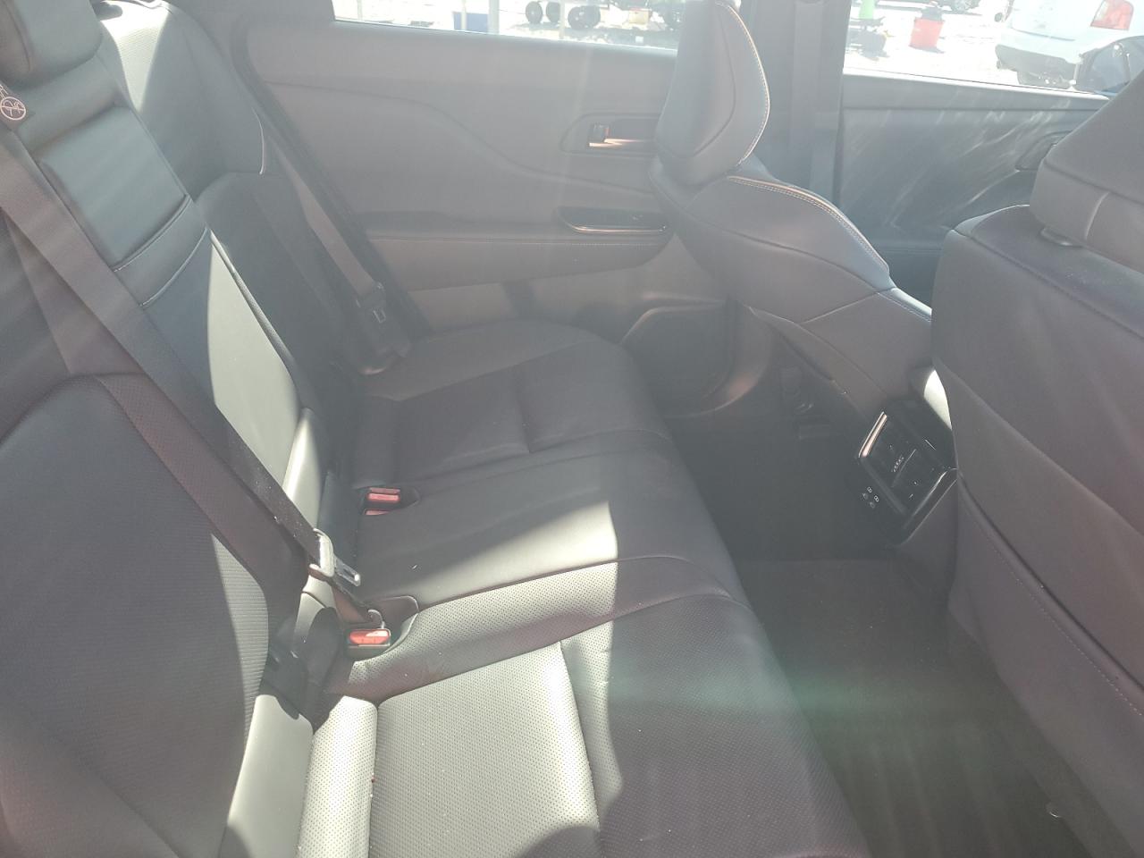 2025 Toyota Crown Signia Xle VIN: JTDACAAJ7S3023494 Lot: 85260345