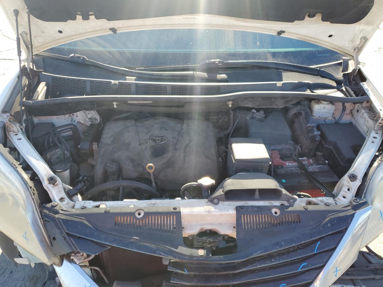 2017 Toyota Sienna Le VIN: 5TDKZ3DC4HS837640 Lot: 90667025