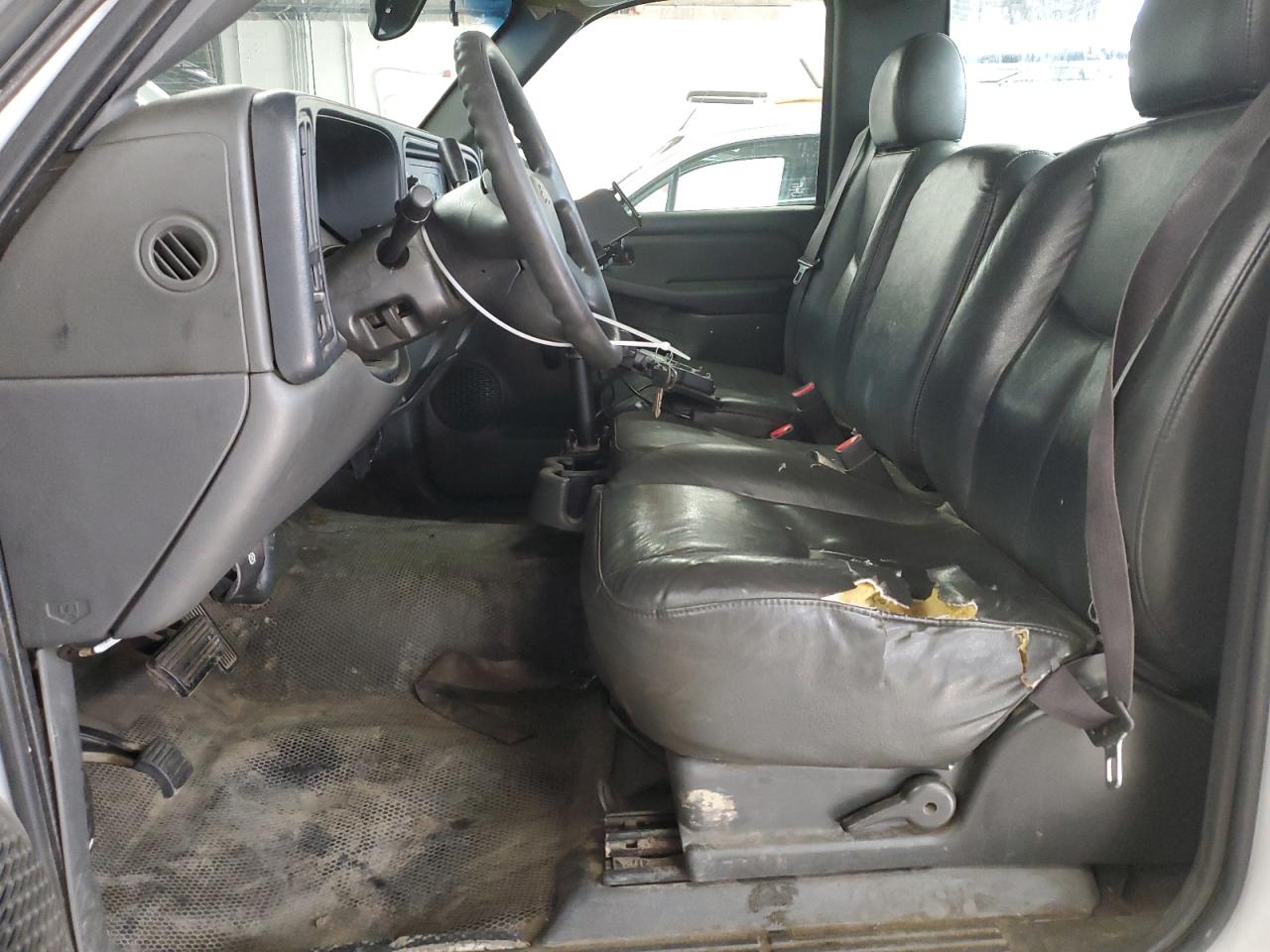 2005 Chevrolet Silverado C1500 VIN: 1GCEC14X95Z233615 Lot: 85887185