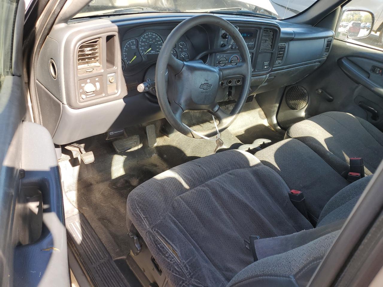 2001 Chevrolet Silverado C1500 VIN: 1GCEC14V81E143551 Lot: 86504935