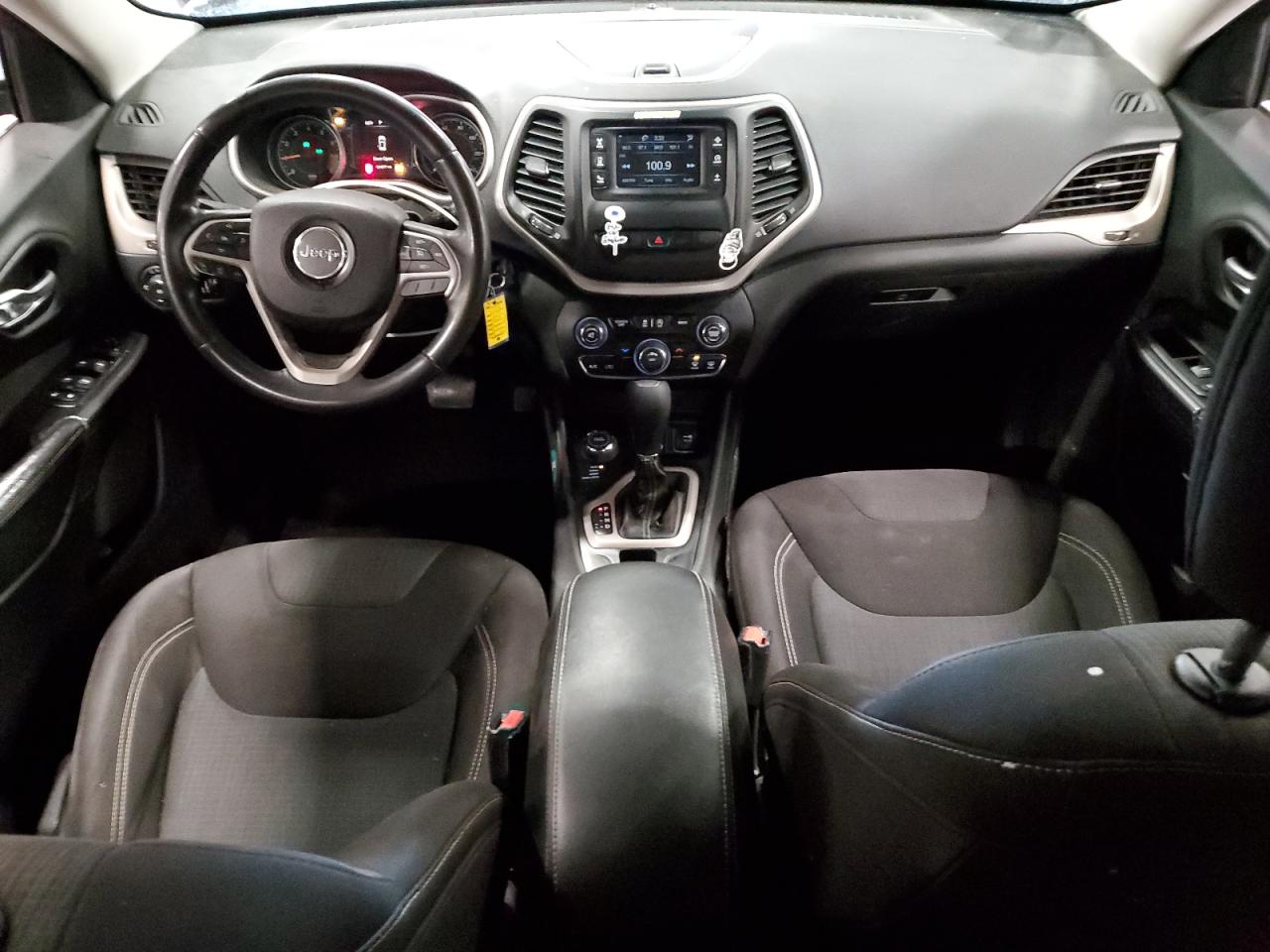 2015 Jeep Cherokee Latitude VIN: 1C4PJMCS8FW511400 Lot: 84751545