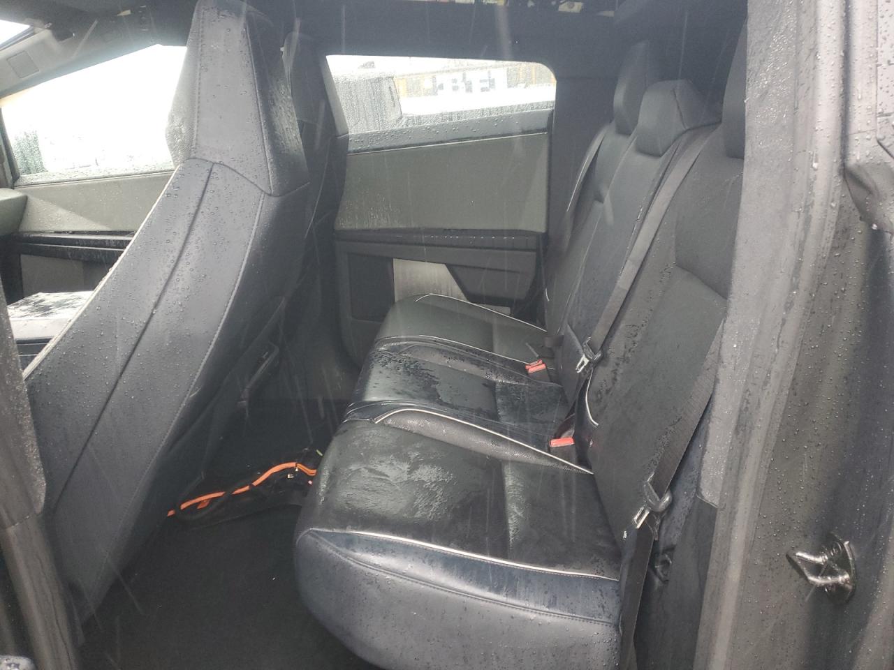 2025 Tesla Cybertruck VIN: 7G2CEHED2SA069635 Lot: 85903235