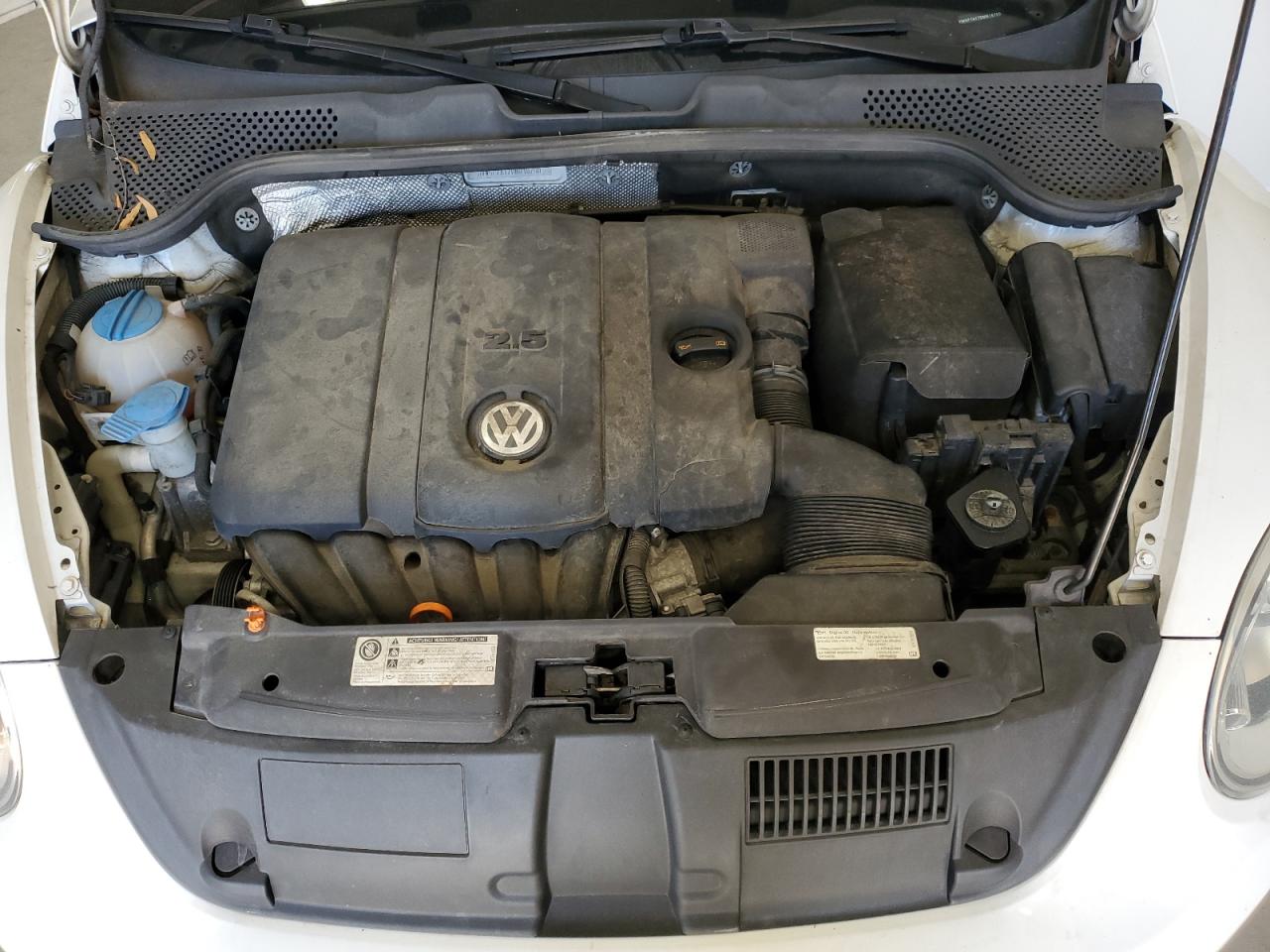 2013 Volkswagen Beetle VIN: 3VW5P7AT7DM818750 Lot: 82280695