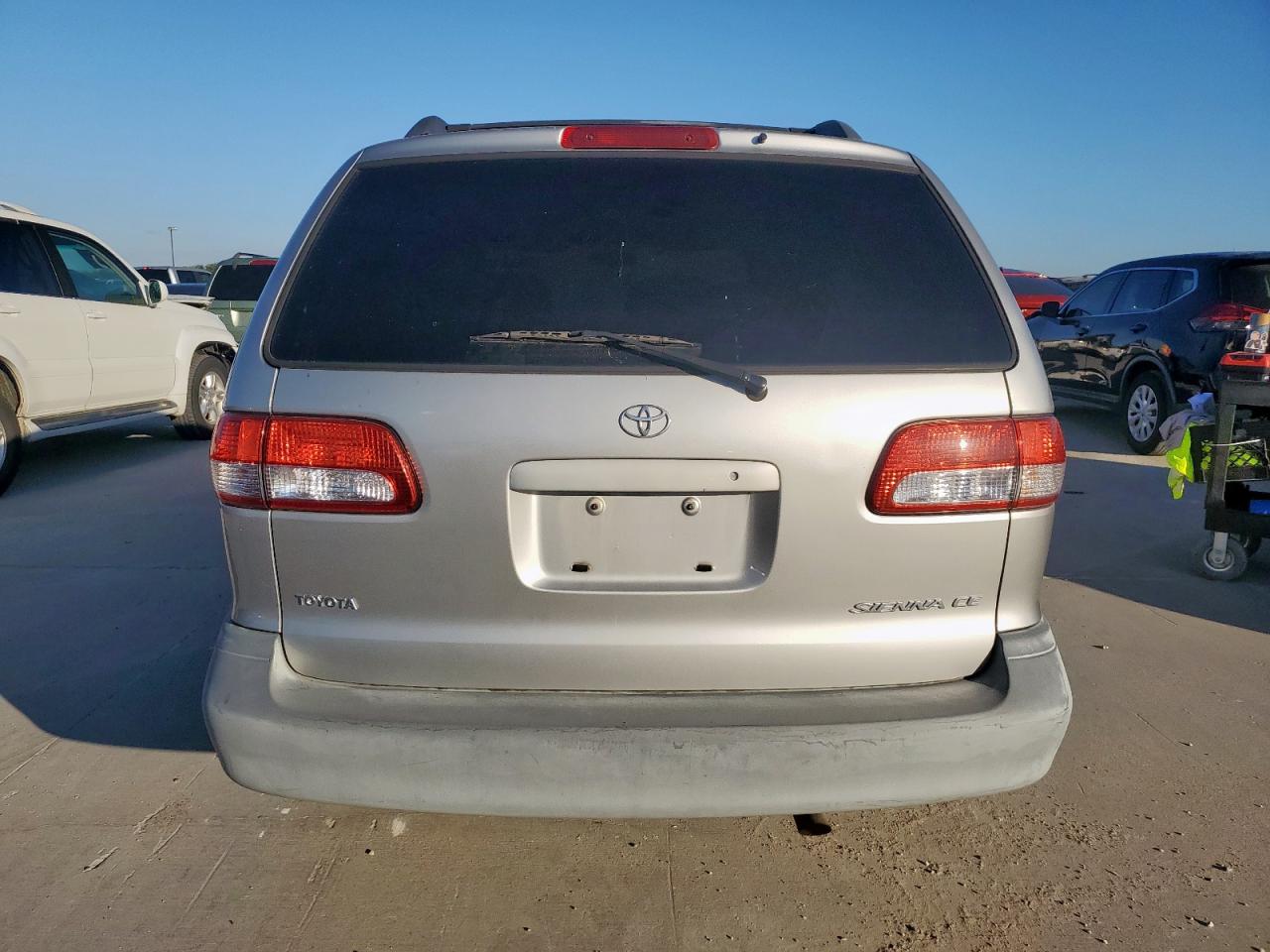 2001 Toyota Sienna Ce VIN: 4T3ZF19C21U408568 Lot: 85298095